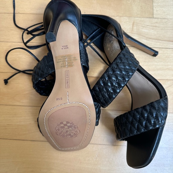 VINCE CAMUTO Quilted Black Strappy Sandals - Picture 3 of 5